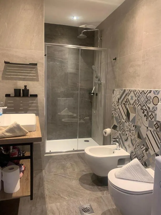Apartman Rebecca Peroj 0*,